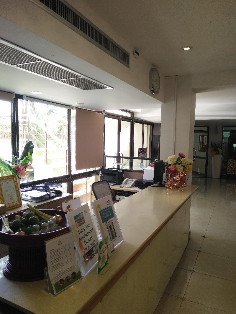 Lasalle Suites Hotel & Residence Bangkok Exterior photo